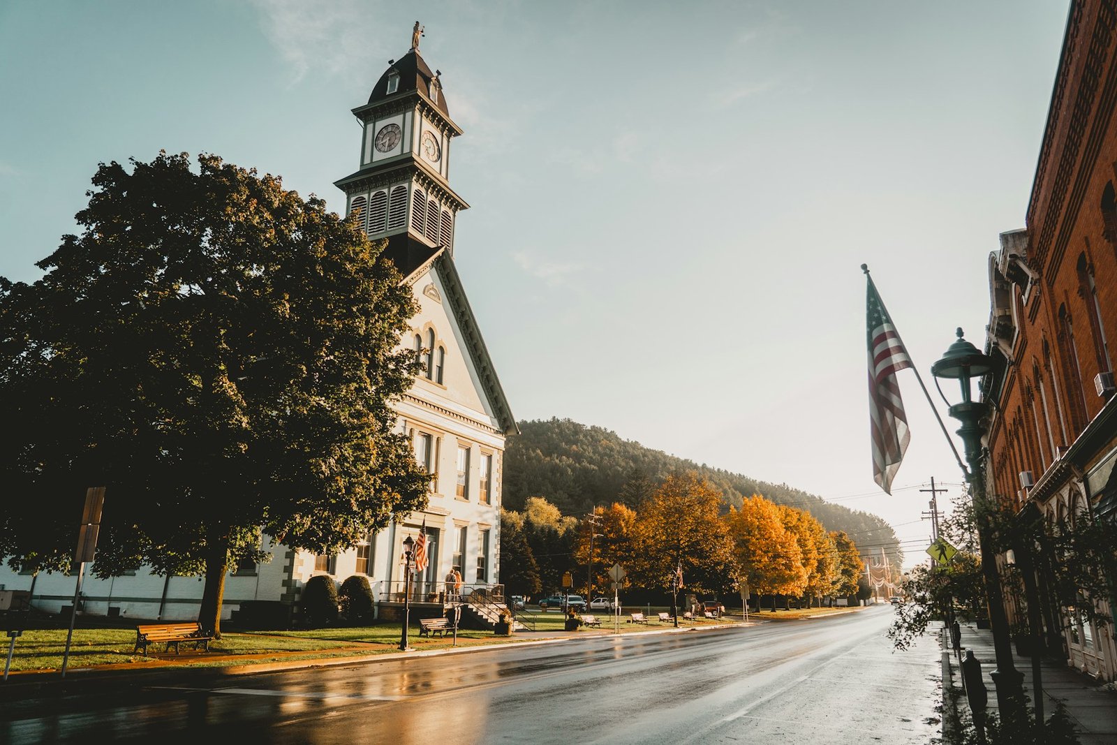 Courthouse building with a clock tower and American flag